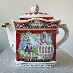 Sadler England Romeo and Juliet Shakespeare Porcelain Teapot Rare NWT Vintage